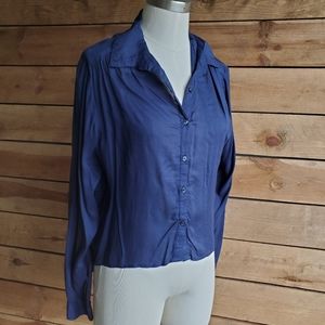 🎉 Divided H&M High Low button up top